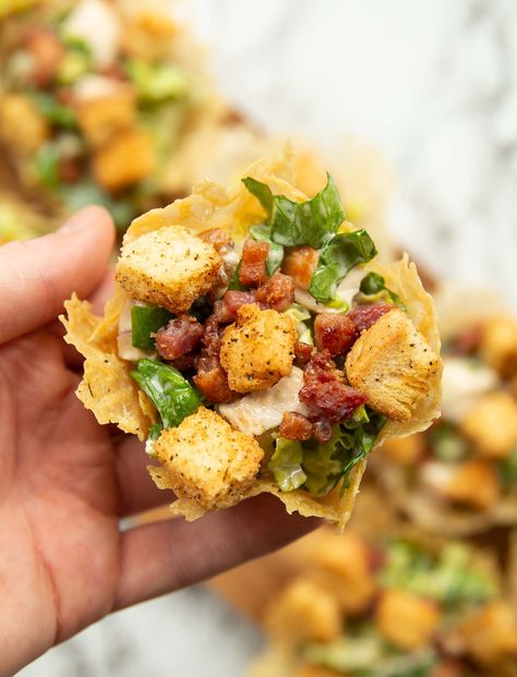 These mini parmesan cups are the perfect finger food for any occasion! They're also loaded with a quick and ridiculously Caesar Salad. | www.dontgobaconmyheart.co.uk Chicken Salad Appetizer, Salad Parmesan, Parmesan Cups, Appetizers Easy Finger Food, Appetizer Salads, Caesar Salad, Party Food Appetizers, Food Platters, Appetizers Easy