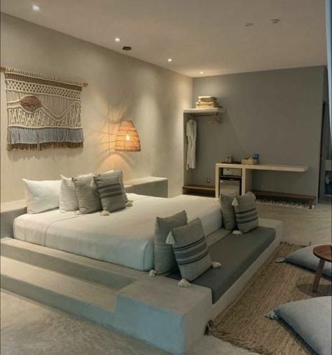 2 Bed Hotel Room, Greek Bedroom Decor, Greek Bedroom Ideas, Greek Bedroom, Concrete Bed, Concrete Bedroom, Bali Bedroom, Comfortable Bedroom Decor, Bedroom Kid