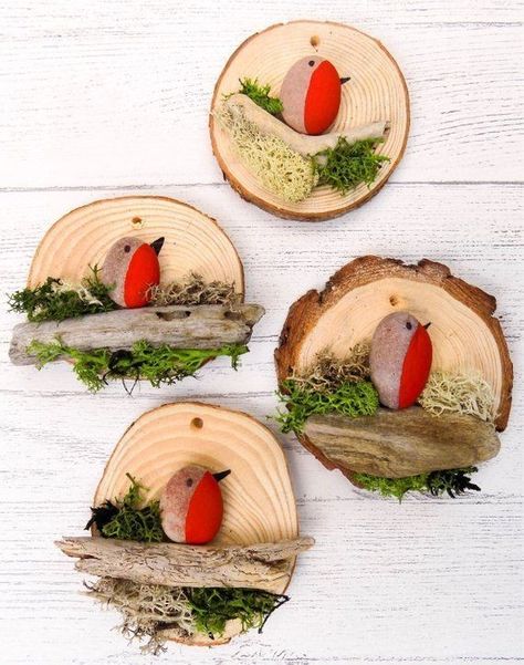 Christmas Pebble Art, Wood Slice Crafts, Navidad Diy, Stone Crafts, Nature Crafts, Rock Crafts, Christmas Wood, Wood Slices, Xmas Crafts