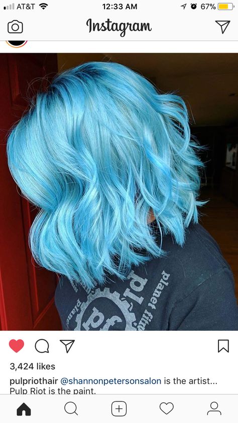 Light Blue Hair Dye, Hair Inspiration Medium, Blue Hair Dye, Bright Blue Hair, Short Blue Hair, Dyed Hair Blue, Light Blue Hair, Hair Color Blue, Colorful Hair