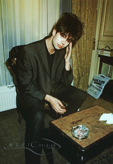 Echo And The Bunnymen Poster, Ian Mcculloch 80s, Julian Cope, Echo And The Bunnymen, 80s Celebrities, Goth Bands, Bunny Man, Artist Biography, Music Taste