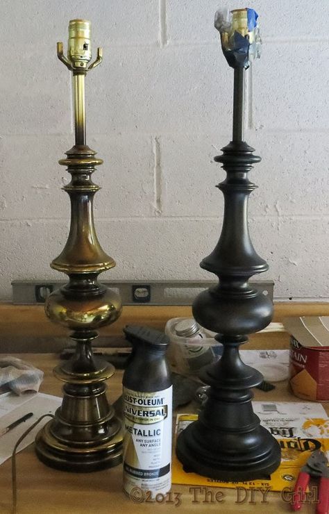 Lamps Update with Rustoleum Oiled Bronze Spray Paint - The DIY Girl Spray Paint Lamps, Lamp Redo, Bronze Spray Paint, Diy Outdoor Lighting, Lamp Makeover, Diy Lampe, Paint Brass, Painting Lamps, Old Lamps