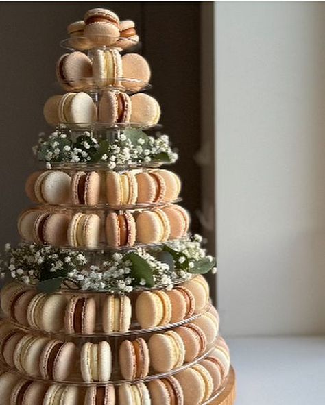 MACARONS TOWER for your most beautiful and important days! THANK YOU for choosing the best for your family and friends 🩵 after all, macaron is the perfect one-bite dessert for any big or small event .. easy to serve, beautiful and delicious 😌👌 don’t you agree? 🙂 Macaroon Tree Diy Macaron Tower, Macaroon Tower Wedding Cake, Macaroon Display Ideas, Macaron Torte, Macaroon Display, Macaroon Tree, Macaroon Cakes, Macaron Aesthetic, Wedding Pastries