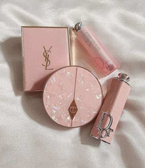 Make Up Things Aesthetic, Makeup Cute Packaging, Cute Makeup Packaging, Pretty Makeup Products, Cute Makeup Products, Life In Pink, Koleksi Makeup, Makeup Packaging, Fancy Stuff