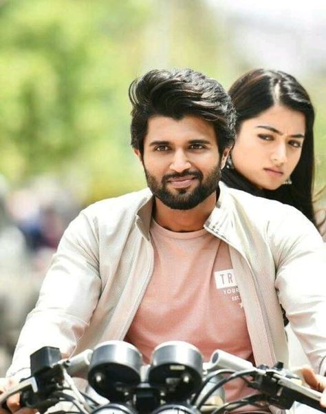 Uyire Movie Images, Actors Male Hottest, Geetha Govindam, Vijay Deverakonda, Romantic Couple Images, Love Couple Images, Romantic Photoshoot, Romantic Couples Photography, Most Handsome Actors