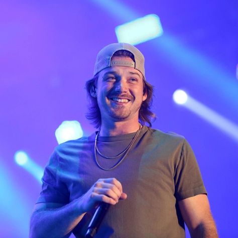 Best Country Singers, Morgan Wallen, Cute N Country, Country Men, Country Artists, Boys Playing, Country Songs, Handsome Actors