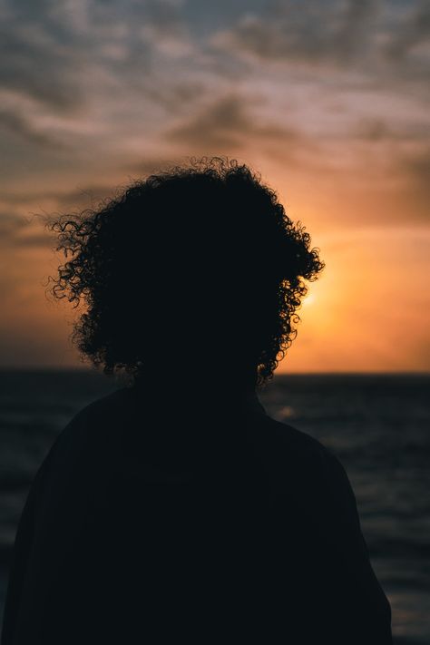 Coastal Photoshoot, Sunrise Portrait, Sunrise Shoot, Sunrise Silhouette, Sunrise Photoshoot, Pecha Kucha, Curly Hair Model, Moody Photography, Beach Sunrise