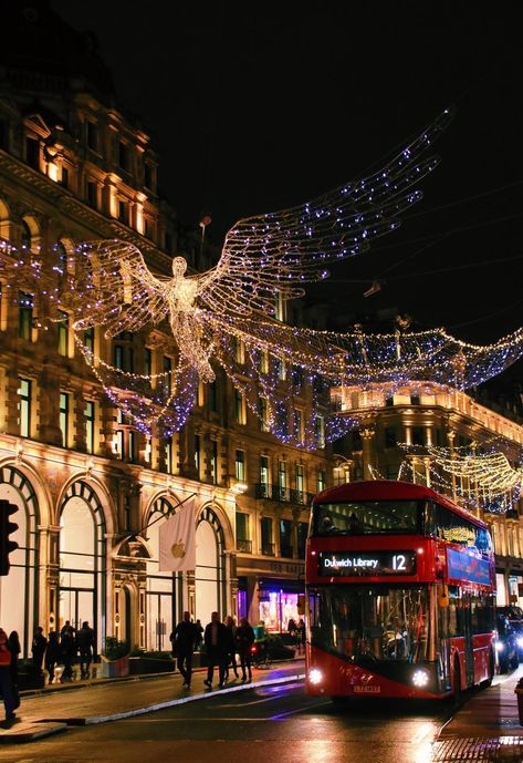 Winter London Aesthetic, London Aesthetic Christmas, Christmas London Aesthetic, London Aesthetic Winter, London Christmas Aesthetic, Uk Aesthetic, Christmas In London, London In December, London Vibes