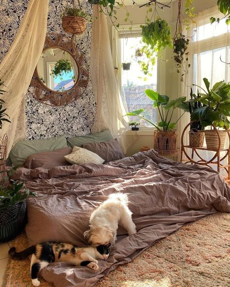 Hippie Apartment Aesthetic, Hippie Apartment, Home Decor Ideas Kitchen, Home Decor Apartment, Wallpapers Home, Decor Ideas Kitchen, Home Decor Painting, Hippie Aesthetic, Deco Studio