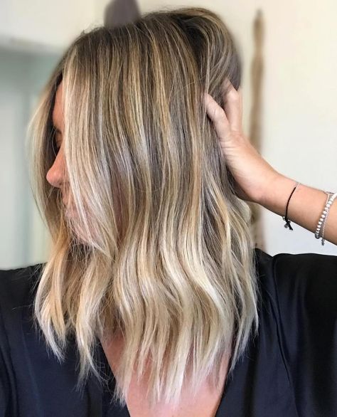 An epic #blonde by @michaelkellycolourist Taking this beauty from an 8 month grown out darker blonde to this lived-in beachy blonde. #edwardsandco #edwardsandcoalexandria Darker Blonde, Baylage Hair, Hairstyles For, Hair Done, Brown Blonde Hair, Blonde Balayage, Blonde Hair Color, Summer 2019, Messy Hairstyles