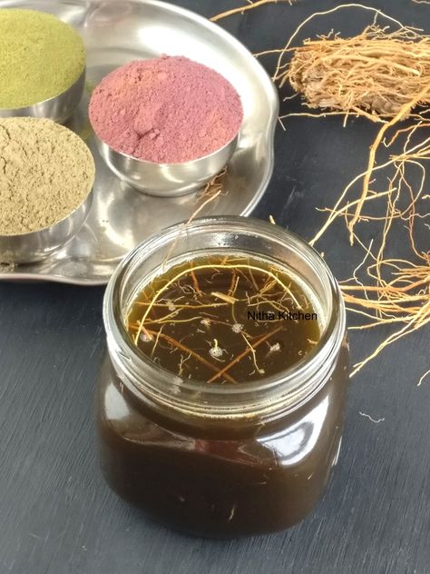 Herbal Hair Wash Powder, Healthy Hair Oil, Hair Oil Benefits, Masala Rice, Homemade Hair Oil, Hair Oil Recipe, Herbal Hair Oil, Organic Hair Oil, Indian Masala