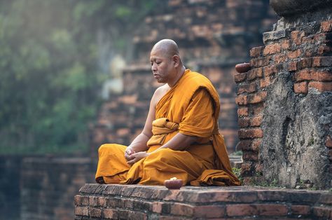 Monk Meditation, Tibetan Monk, Buddhist Mantra, Vipassana Meditation, Dharamsala, Types Of Meditation, Zen Master, Buddhist Meditation, Zen Buddhism