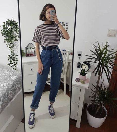 Outfits Aesthetic Vintage, Grunge Outfits 90s, 80s Inspired Outfits, Look 80s, Collage Outfits, Vintage Outfits 90s, Casual College Outfits, Outfit 90s, Casual Day Outfits