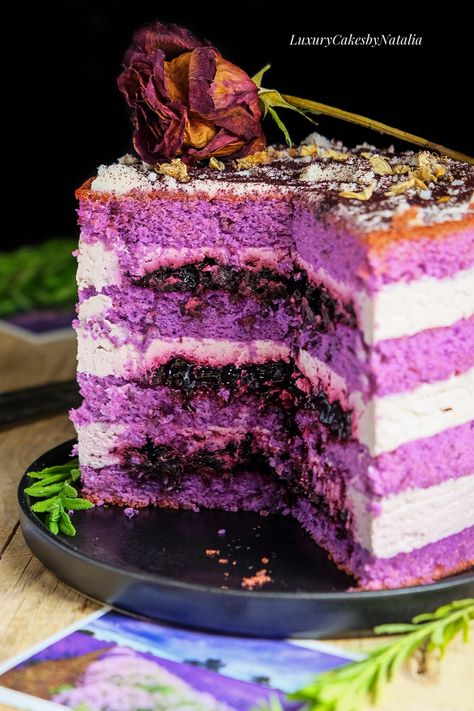 Black Currant Cake, Currant Cake, Torte Recipe, Blueberry Cake, Black Currant, Black Currants, Yum Yum, Lavender, Lily