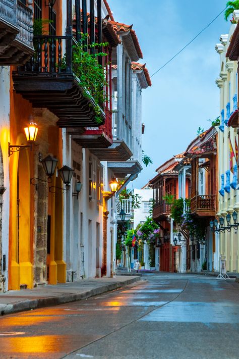 South American Architecture, Quaint Towns In America, Latin America Architecture, Colombian Architecture, Colombian Landscape, Cartagena Colombia Hotels, American Village, American Mansions, Concept Art World