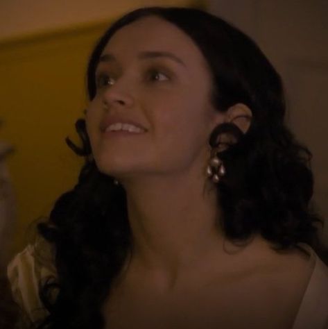 Vanity Fair Olivia Cooke, Vanity Fair, Face Claims, Vanity, On Twitter, Twitter, Dressing Table