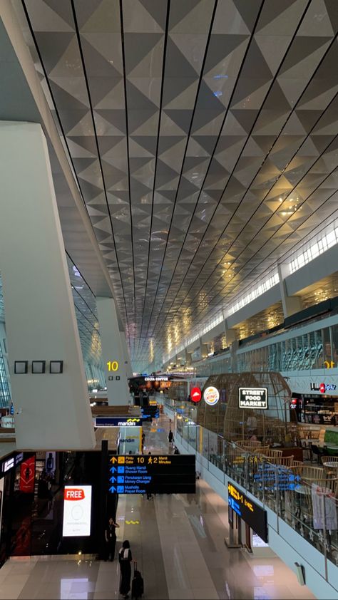 Mohammad Hatta, Airport Architecture, Jakarta City, Airport Aesthetic, Airplane Photography, Airport Photos, Travel Pictures Poses, Airport Travel, At The Airport