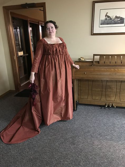 Silk (blend?) round gown with train. Plus Size Costume, African Attire Dresses, Regency Gown, Regency Fashion, Regency Era, Dress Tutorials, Historical Costume, Historical Dresses, African Attire