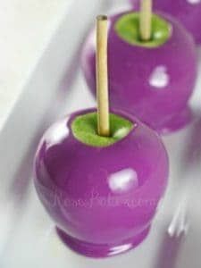 12 Things To Do With Apples This Fall - Smart Money Mamas Purple Candy Apples, Make Candy Apples, Colored Candy Apples, Pink Candy Apples, Blue Candy Apples, How To Make Purple, Halloween Candy Apples, Gourmet Candy Apples, Candy Apple Recipe