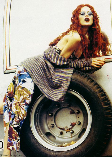 With her untamed, fiery hair and wine-colored lips, model Shalom Harlow exemplifies bohomian beauty in this 1993 Vogue editorial, shot by Ellen Von Unwerth and styled by Grace Coddington. Isn't It Romantic, Shalom Harlow, Vogue Editorial, Ellen Von Unwerth, 90s Supermodels, Vogue Us, Anais Nin, Pics Art, Vogue Paris