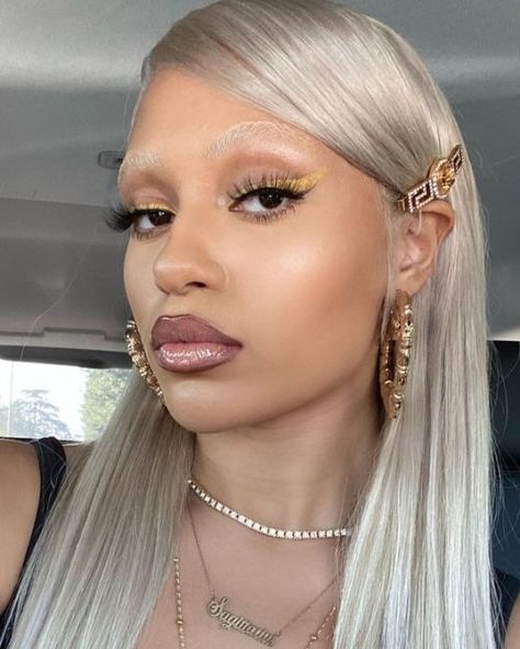 Bleached Eyebrows, Blonde Eyebrows, Makeup Aesthetic, Beauty Natural, Hair Laid, Baddie Hairstyles, Hair Inspo Color, Makeup Makeup, Wig Styles