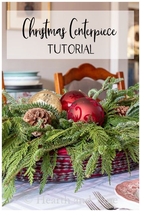 Poinsettia Centerpiece Diy, Christmas Decorations Table Centerpiece, Easy Christmas Table Centerpieces, Christmas Centrepiece Ideas, Christmas Decorations Table, Christmas Centre Pieces, Poinsettia Centerpiece, Christmas Table Centrepiece, Christmas Table Centerpiece