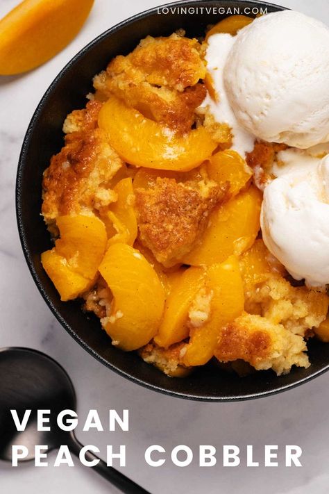 Vegan Peach Cobbler Vegan Peach Cobbler, Vegan Recipes For One, Vegan Apple Crisp, Vegan Peach, Vegan Recepies, Vegan Whipped Cream, Vegan Nutrition, Summer Dessert Recipes, Vegan Ice Cream