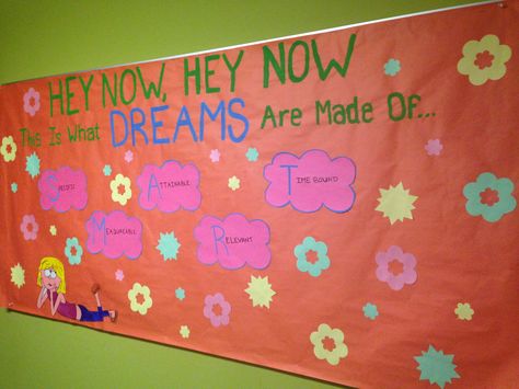 Lizzie McGuire Goals bulletin board #RA #reslife Lizzie Mcguire Bulletin Board, Lizzie Mcguire Classroom, Barbie Bulletin Board, Ra Activities, Goals Bulletin Board, Ra Themes, Ra Bulletins, Ra Boards, Ra Bulletin Boards