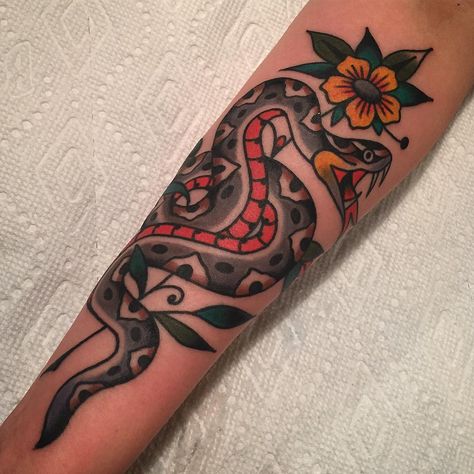 traditional snake flower tattoo Traditional Snake Flower Tattoo, Snake Tattoos For Men, Snake Flower Tattoo, Traditonal Tattoo, Traditional Snake, Traditional Snake Tattoo, Ant Tattoo, Snake Flower, Traditional Tattoo Flowers