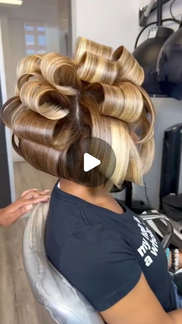 Amazing Haircuts For Women, Black Women Bobs Natural Hair, Black Womens Bob Hairstyles, Short Bob Hairstyles On Black Women, Curling Short Bob Black Women, Bobs For Black Women Natural, Long Natural Bob Black Women, Short Natural Black Women Hairstyles, Even Bob Black Women