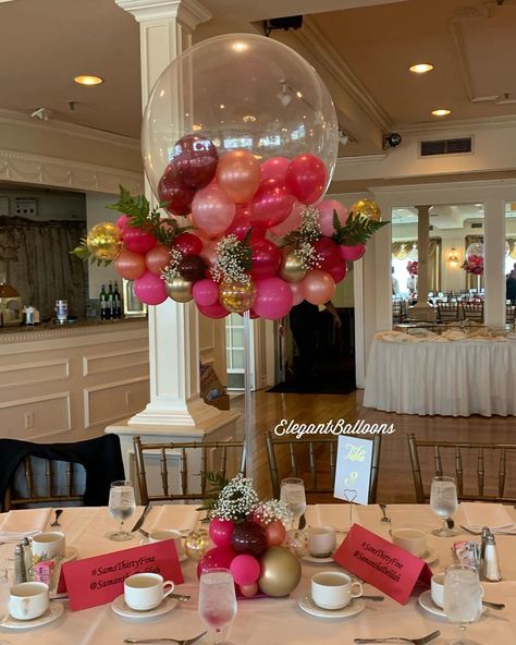 Organic style balloon centerpiece #ElegantBalloons #elegantdecor #organicballoons #organicdecor #organicballooncenterpieces… Big Balloon Centerpiece, Tabletop Balloon Decor, Quince Centerpiece, Balloon Tips, Centerpiece Balloon, Quince Centerpieces, Balloon Table Centerpieces, Mitzvah Centerpieces, Elegant Holiday Party