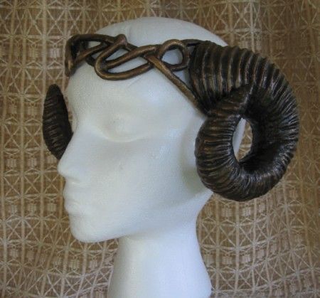 Aries Cosplay, Rams Horns, Organic Armor, Woman Cosplay, Ram Horns, Aries Woman, Cosplay Tutorial, Cosplay Diy, Fantasy Costumes