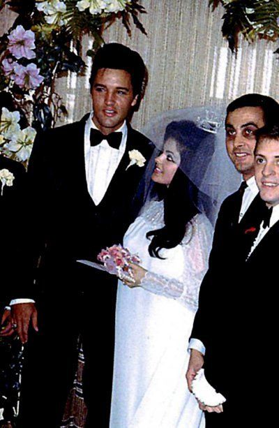 45 Candid Photographs of Elvis and Priscilla Presley on Their Wedding Day on May 1, 1967 ~ vintage everyday Priscilla Presley And Elvis, Elvis Priscilla, Memphis Mafia, Elvis Wedding, Elvis Presley Priscilla, Elvis Presley Family, King Elvis Presley, Elvis Presley Images, Elvis Presley Pictures