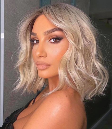 Blonde Baliage, Date Night Hairstyles, Haircut Highlights, Short Hairstyle Women, Date Night Hair, Highlights Ombre, Night Hairstyles, Ombre Blonde, Beachy Waves