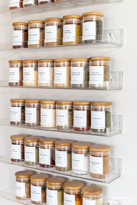 Desain Pantry Dapur, Spice Rack Organization, Space Optimization, Organiser Cucina, Room Arrangement, Space Efficiency, Space Organization, Pantry Organisation, Interior Organization