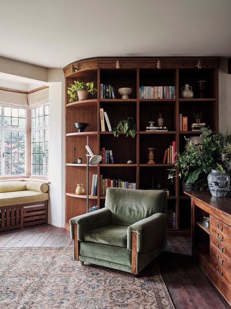 An Arts & Crafts house in Putney rejuvenated by Field Day Studio | House & Garden Stairs Library, Unique Home Interior, Architecture Boards, Living Room Shelving, Elegant Eclectic, House Of Hackney Wallpaper, Library Design Ideas, Snug Room, Garden Magazine