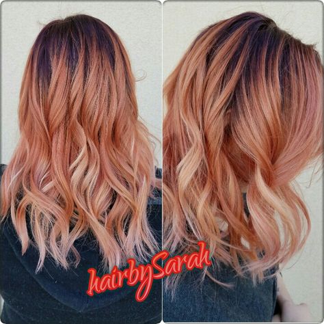 Dark root balyage peachy apricot Pink Hair Dark, Peach Pink Hair, Peach Blonde, Apricot Hair, Blowout Curls, Sunset Hair, Peach Hair, Shadow Root, Dark Roots