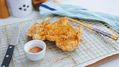 Taiwanese Fried Chicken (Ji Pai) 雞排 - Angel Wong's Kitchen | Asian & Taiwanese Recipes Made Simple & Fun Taiwanese Fried Chicken, Taiwanese Recipes, Chicken Breast Marinade, Chicken Crisps, Sweet Potato Flour, Taiwan Food, Potato Flour, Fried Chicken Breast, Taiwanese Food