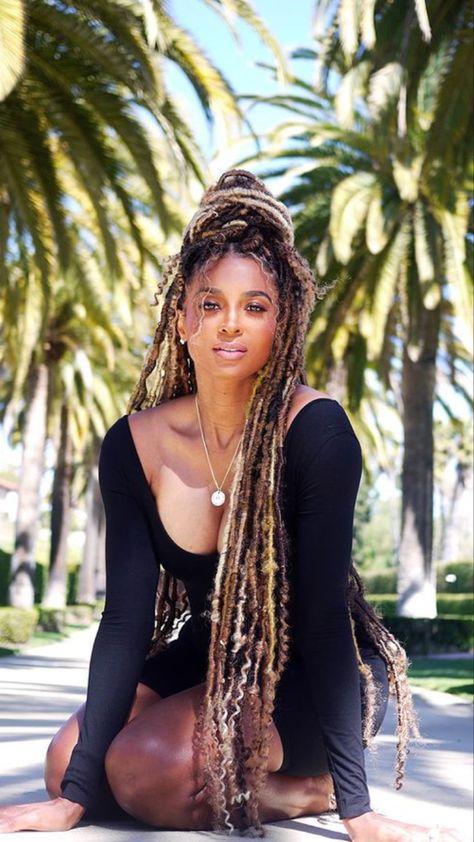 Hair Colorful, Faux Locs Hairstyles, Cute Box Braids Hairstyles, Box Braids Styling, Hair Affair, Clip In Extensions, Favorite Hairstyles, Locs Hairstyles, Faux Locs