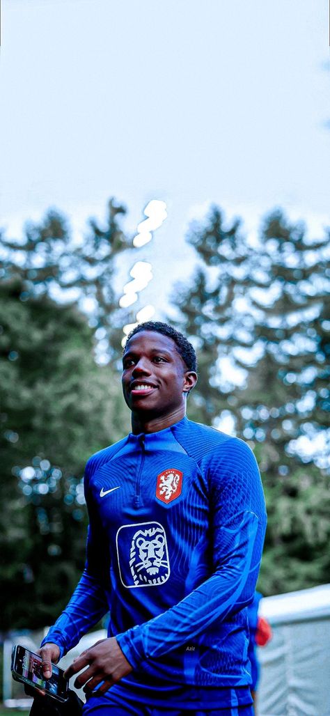 Tyrell Malacia, Netherlands Football, Uefa Nations League, Football Players Images, 2022 Fifa World Cup, World Cup Qatar, Man Utd, Football Wallpaper, T B