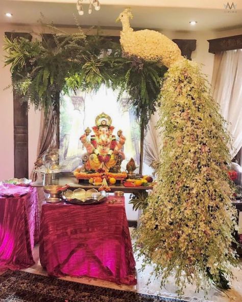 Flower Decoration For Ganpati, Door Flower Decoration, Ganpati Decoration Theme, Airplane Birthday Party Decorations, Mandir Decoration, Ganesh Chaturthi Decoration, Simple Stage Decorations, Home Flower Decor, Ganpati Decoration At Home