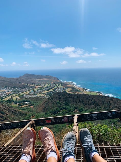 #hiking #oahu #hawaii #kokohead #travel #hoka #ocean #nature #aesthetic Hokas Aesthetic, Hoka Aesthetic, Ocean Nature, Travel Vibes, Vision Board Photos, Sport Motivation, Oahu Hawaii, Hell Yeah, Nature Aesthetic