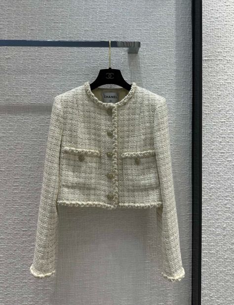 click "go to" in the pin to order Tweed Jacket Women, Designer Outerwear, Womens Tweed Jacket, Cute Coats, Chic Tops, Short Design, Beige Plaid, Vintage Short, Trendy Collection