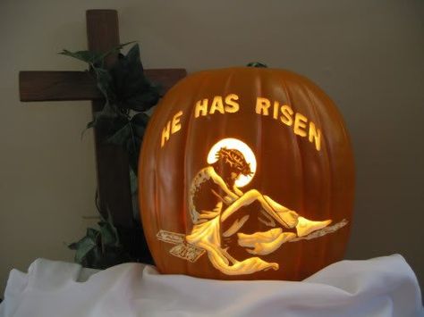 Jesus Risen Pumpkin Christian Painted Pumpkins, Jesus Pumpkin Carving Ideas, Christian Pumpkin Carving, Jesus Pumpkin, Christian Autumn, Jesus Risen, Pumpkin Creations, Bible Pics, Carving Templates