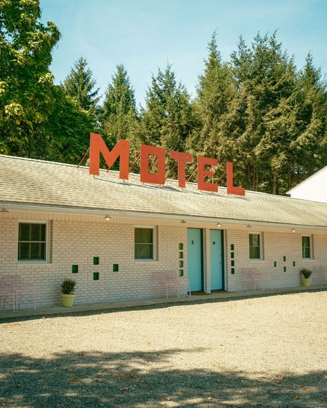 Starlite Motel vintage sign, Kerhonkson, New York Motel Aesthetic, Roadside Motel, Shed Roof, Hotel Motel, White Car, Posters Framed, City Car, Image House, City Skyline