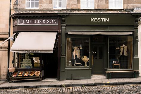 The 10 Best Boutiques and Shops in Edinburgh Shopping In Edinburgh Scotland, Edinburgh Shops, Cruise 101, Venice Shopping, Tokyo Shopping, Destin Hotels, Road Trip Fun, Edinburgh Scotland, Cruise Travel