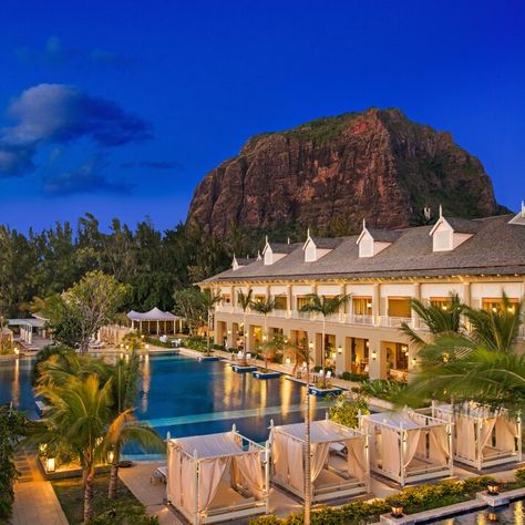 Luxury Hotel near Le Morne Beach | The St. Regis Mauritius Resort Unique Honeymoon Destinations, Mauritius Resorts, Girls Bedroom Colors, Adventurous Honeymoon, Health Retreat, Luxury Bedroom Decor, Hotel Branding, Jw Marriott, St Regis