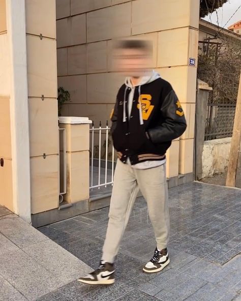 Grey Varsity Jacket Outfit, Varsity Jacket Aesthetic Boy, Varsity Jacket Aesthetic, Varsity Outfit, Varsity Jacket Outfit, Boys Closet, Guys Fits, Guys Fashion, Lion Wallpaper