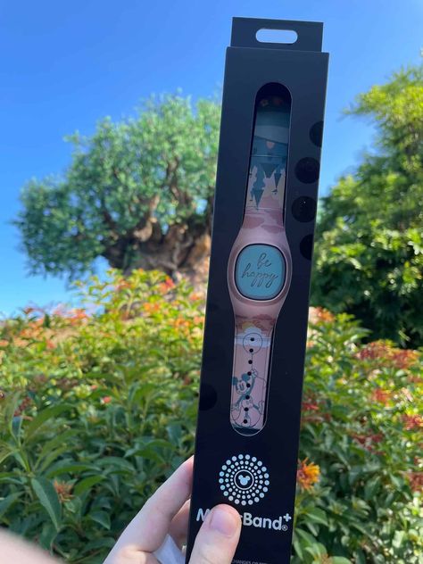 Magic Bands Disney, Magicband Disney, Magic Band Plus, Discount Disney World Tickets, Disney Bands, Disney Cheap, Rfid Technology, Disney Magic Bands, Disney Tickets