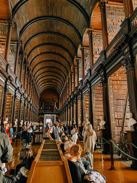 The Book Of Kells Dublin Ireland, Dublin In Fall, Trinity College Dublin Aesthetic, Trinity Dublin, Trinity Library, Dublin Museums, Ireland Pubs, Ireland Aesthetic, The Book Of Kells